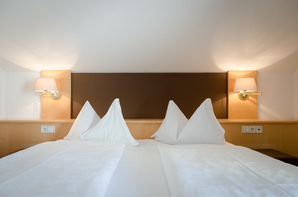Tirolerin Garni Hotel Termeno Zewnętrze zdjęcie